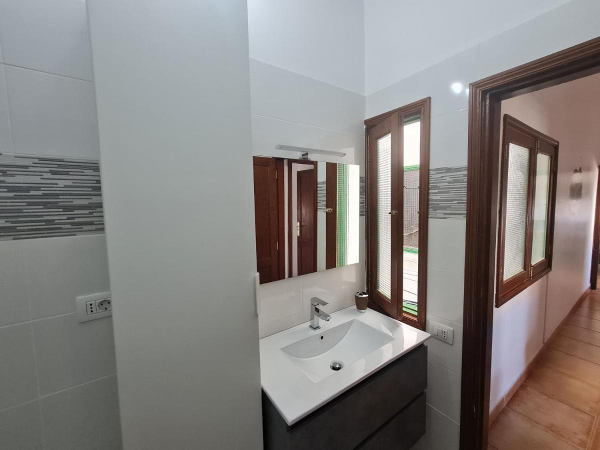 Apartamento "El Muelle" En El Centro Y Playa De Corralejo Apartman Kültér fotó